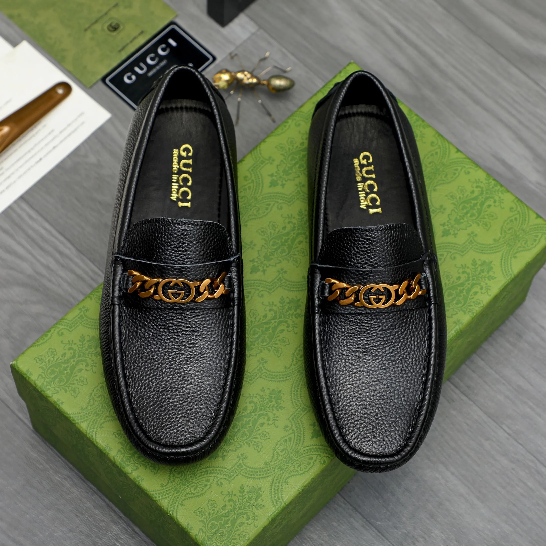 Men's shoes 💰p420 Product trademark: GUCCI (Gucci) casual slip-on men's shoes Regular size: 38-44 Product materials: Selected pebbled cowhide upper, sheepskin lining, rubber outsole
